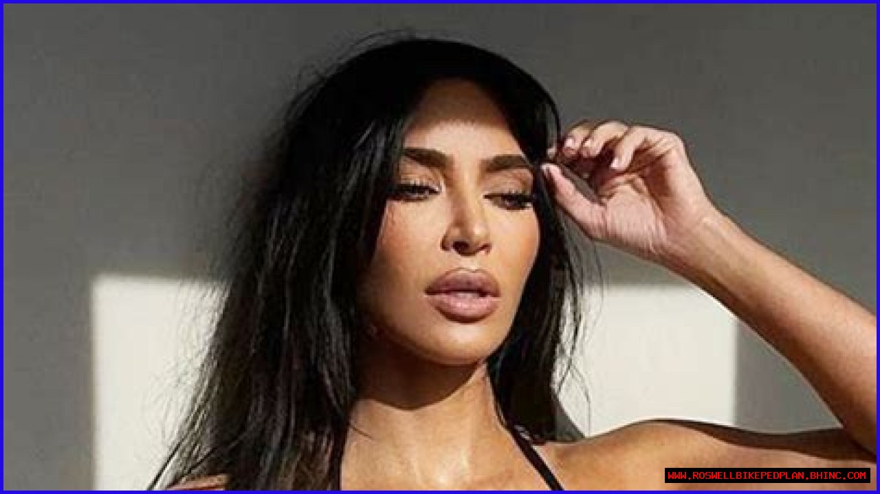 Kim Kardashian’s Bikini Pictures Are Stunning! See Her Sexiest Swimsuit Photos Over the Years