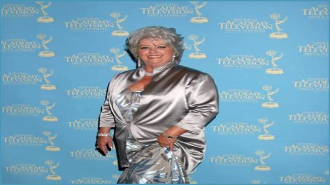 Paula Deen Biography, Age, Restaurants, Husband, Net Worth